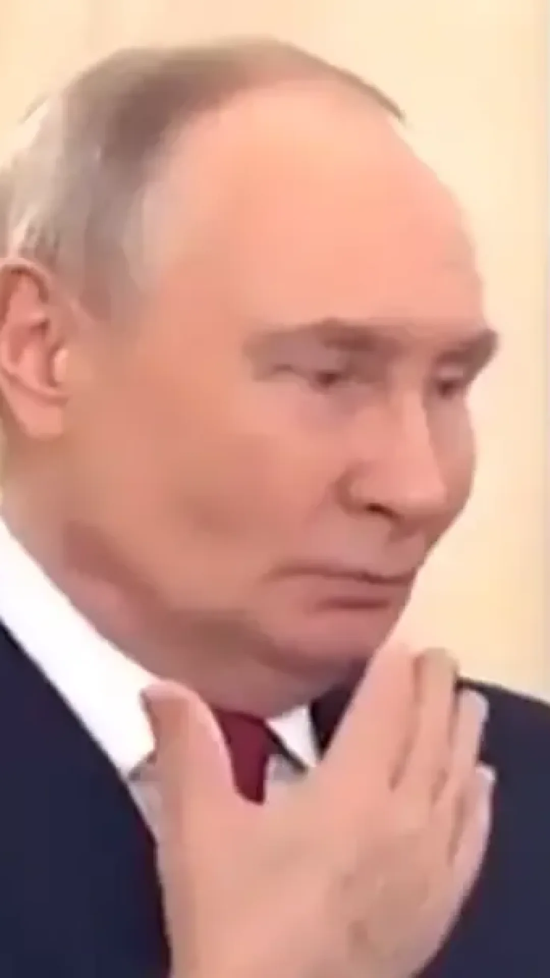 O Kremlin divulgou acidentalmente imagens de Putin que depois foram apagadas e que ninguém deveria ter visto