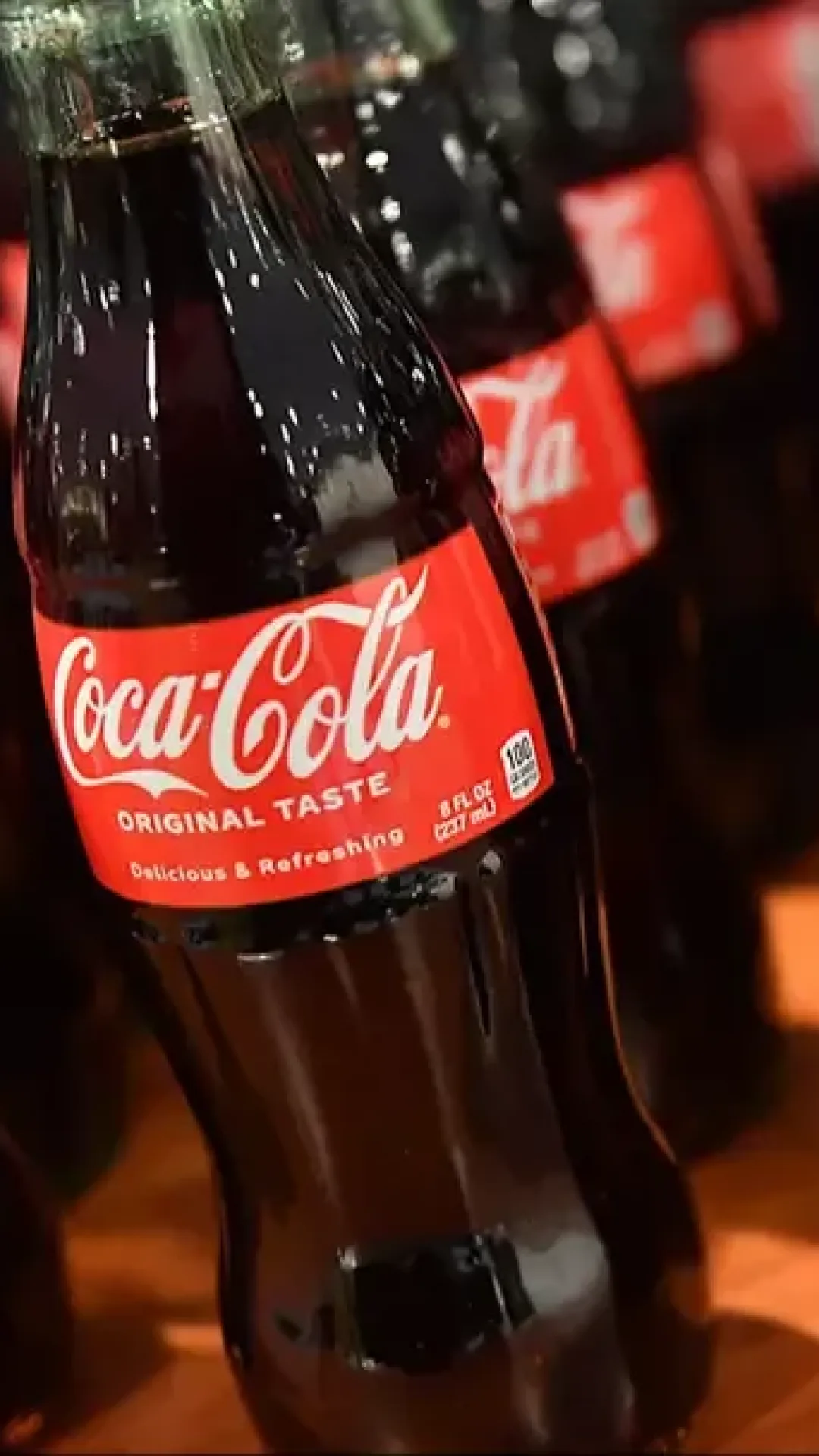 O motivo surpreendente pelo qual a Coca-Cola tem um gosto melhor quando vem na garrafa