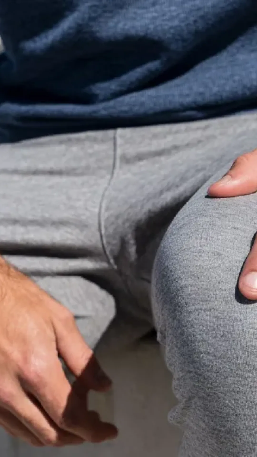 O que significa balançar as pernas constantemente, segundo a psicologia