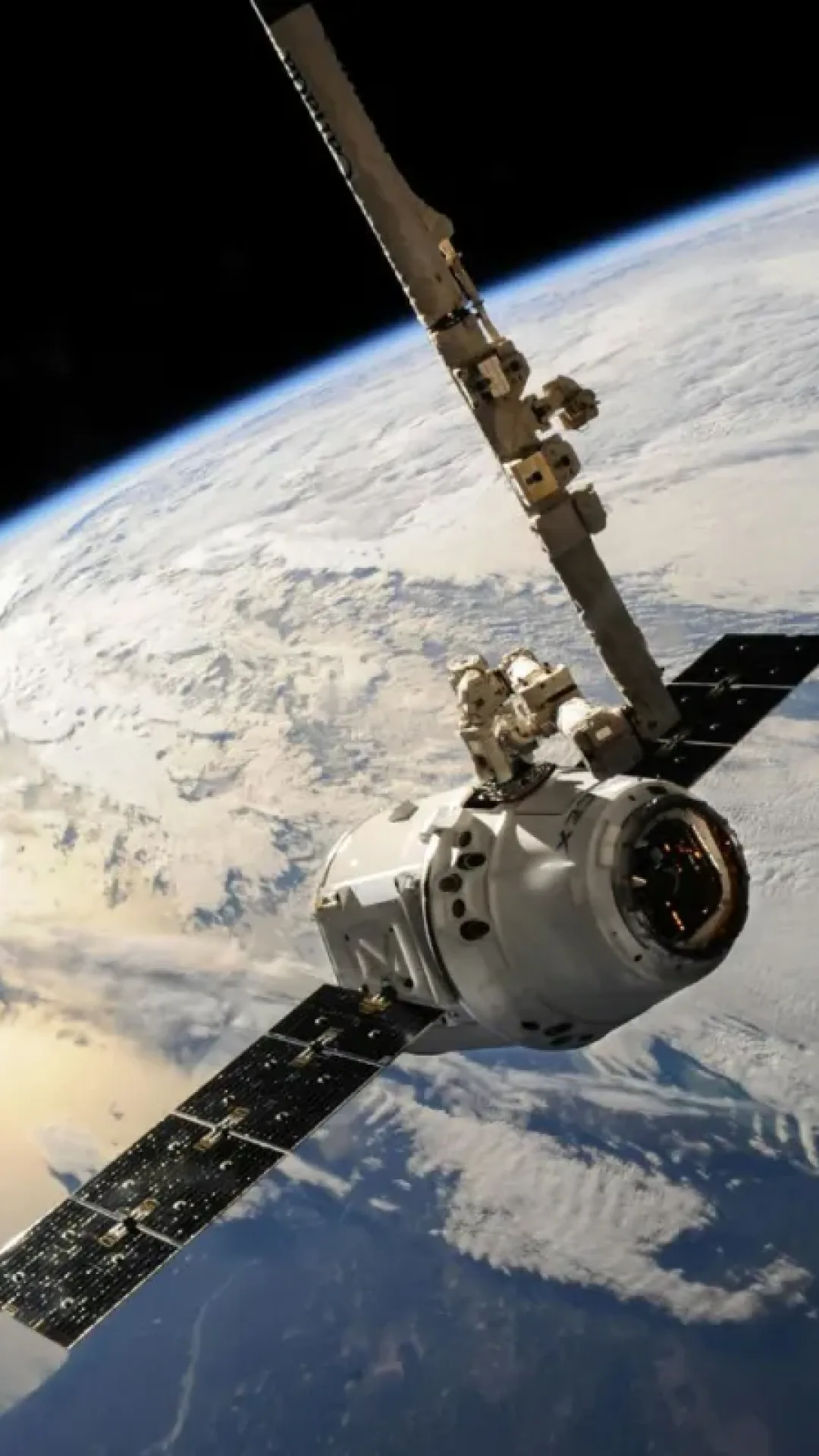 Os satélites da Starlink estão caindo sem parar, e cientistas alertam para um risco que já começa a ser sentido na Terra