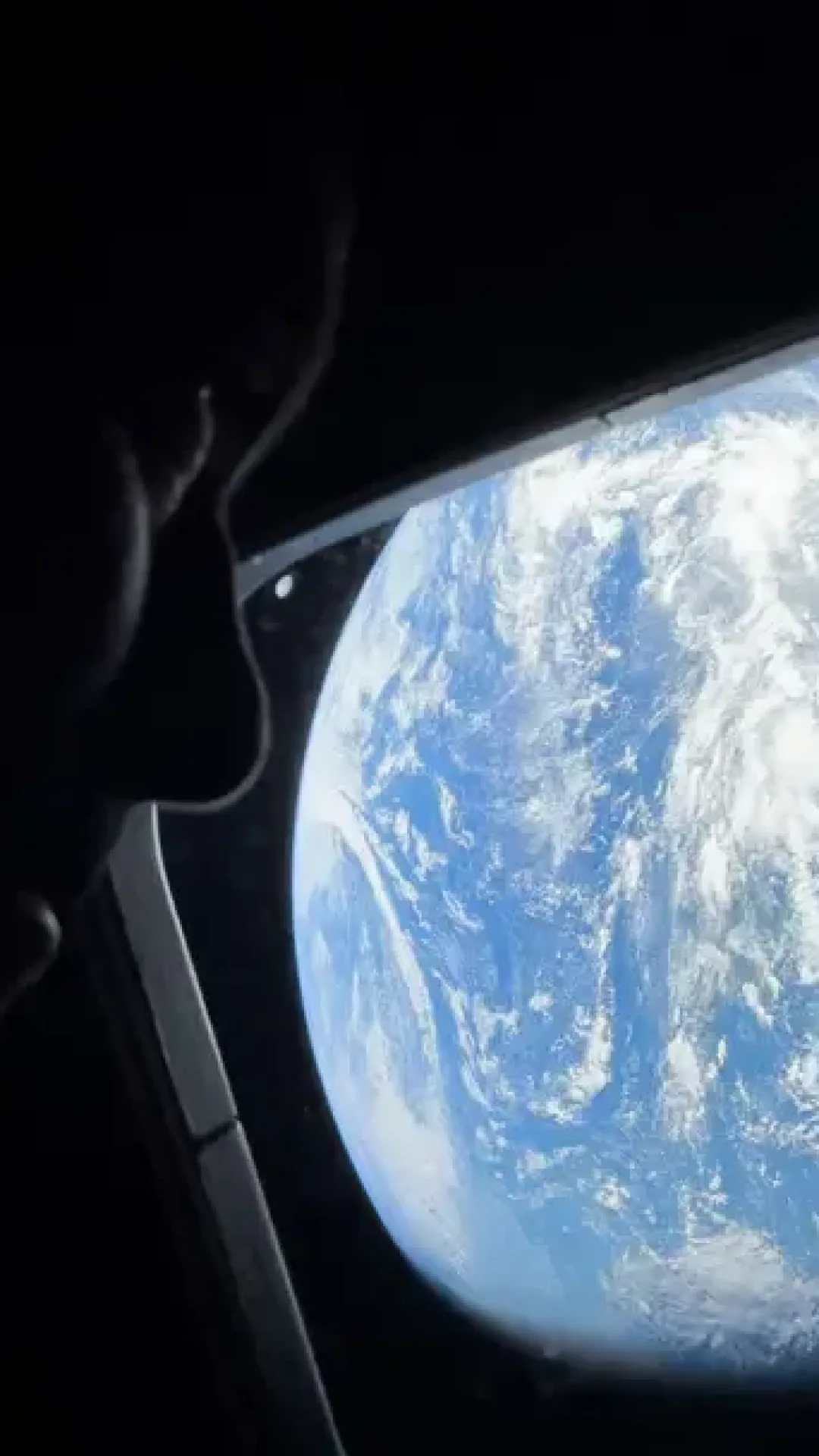 Pessoas fazem descoberta “insana” sobre fotos da Terra compartilhadas pela NASA da missão Artemis II