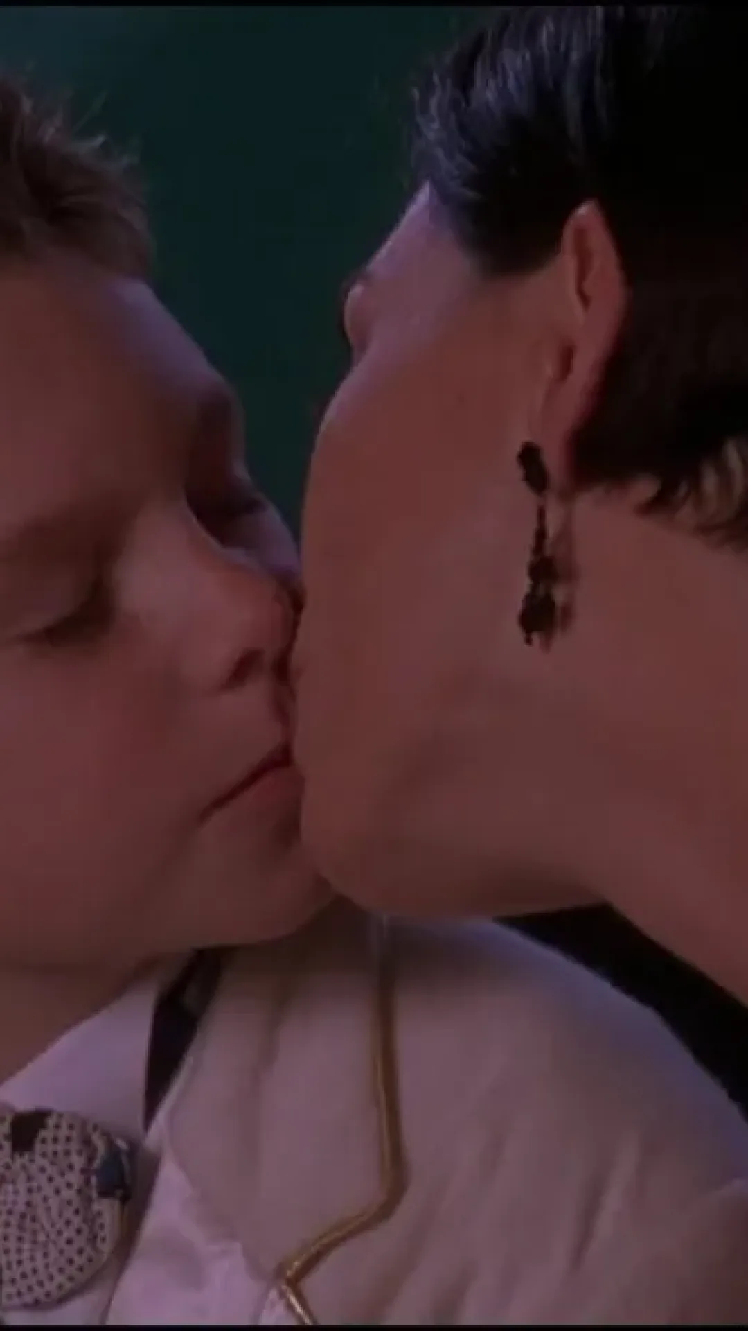 Pessoas ficam chocadas com cena incrivelmente inapropriada em filme da Disney