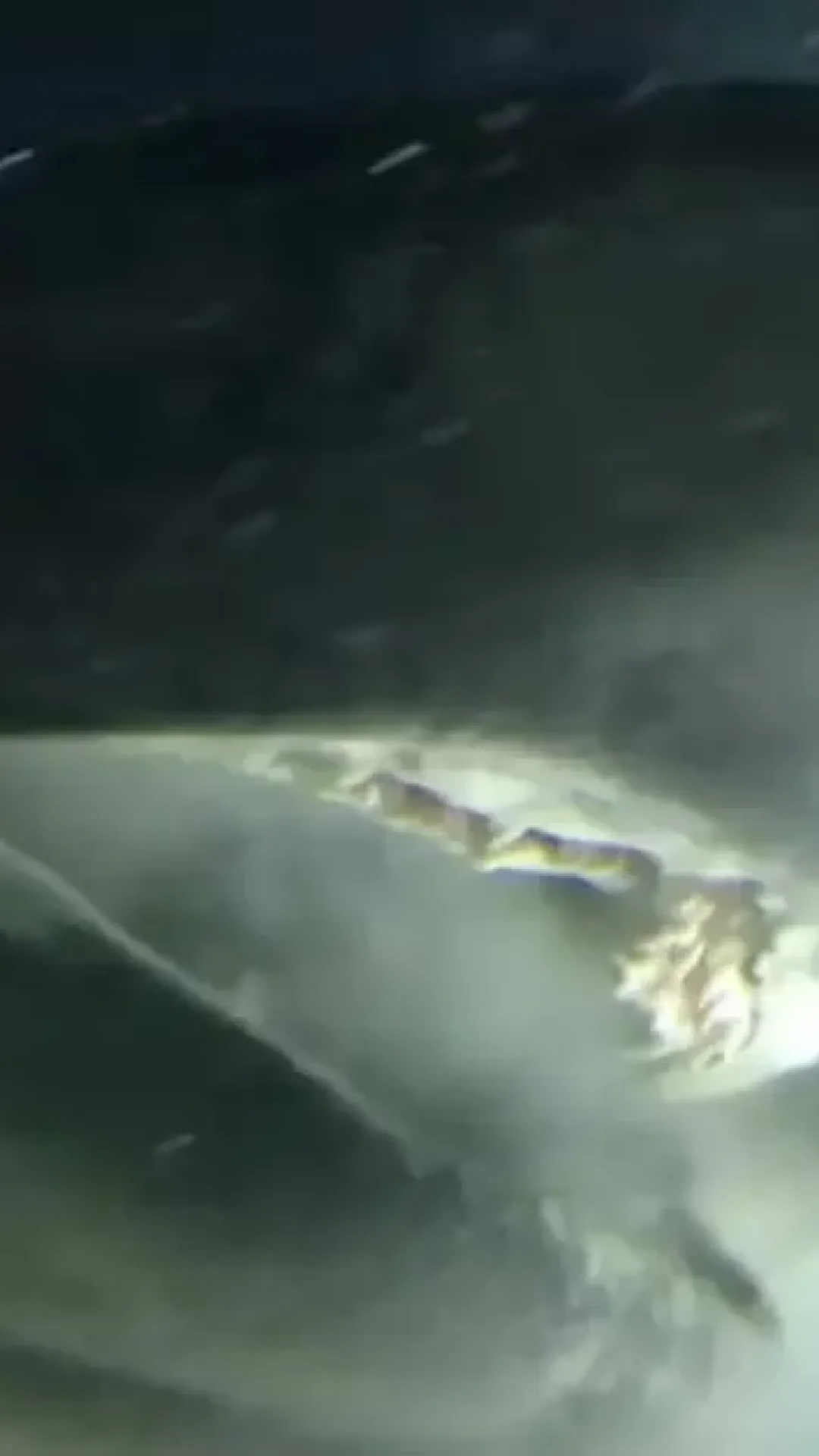 Pessoas ficam com “calafrios” após cientistas filmando nas profundezas do mar fazerem descoberta “perturbadora”