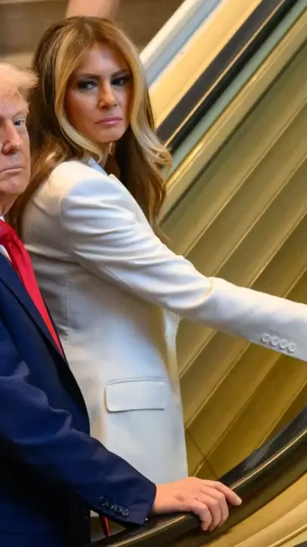 Pessoas ficam horrorizadas após Trump fazer exigência bizarra porque sua escada rolante parou de funcionar em reunião da ONU