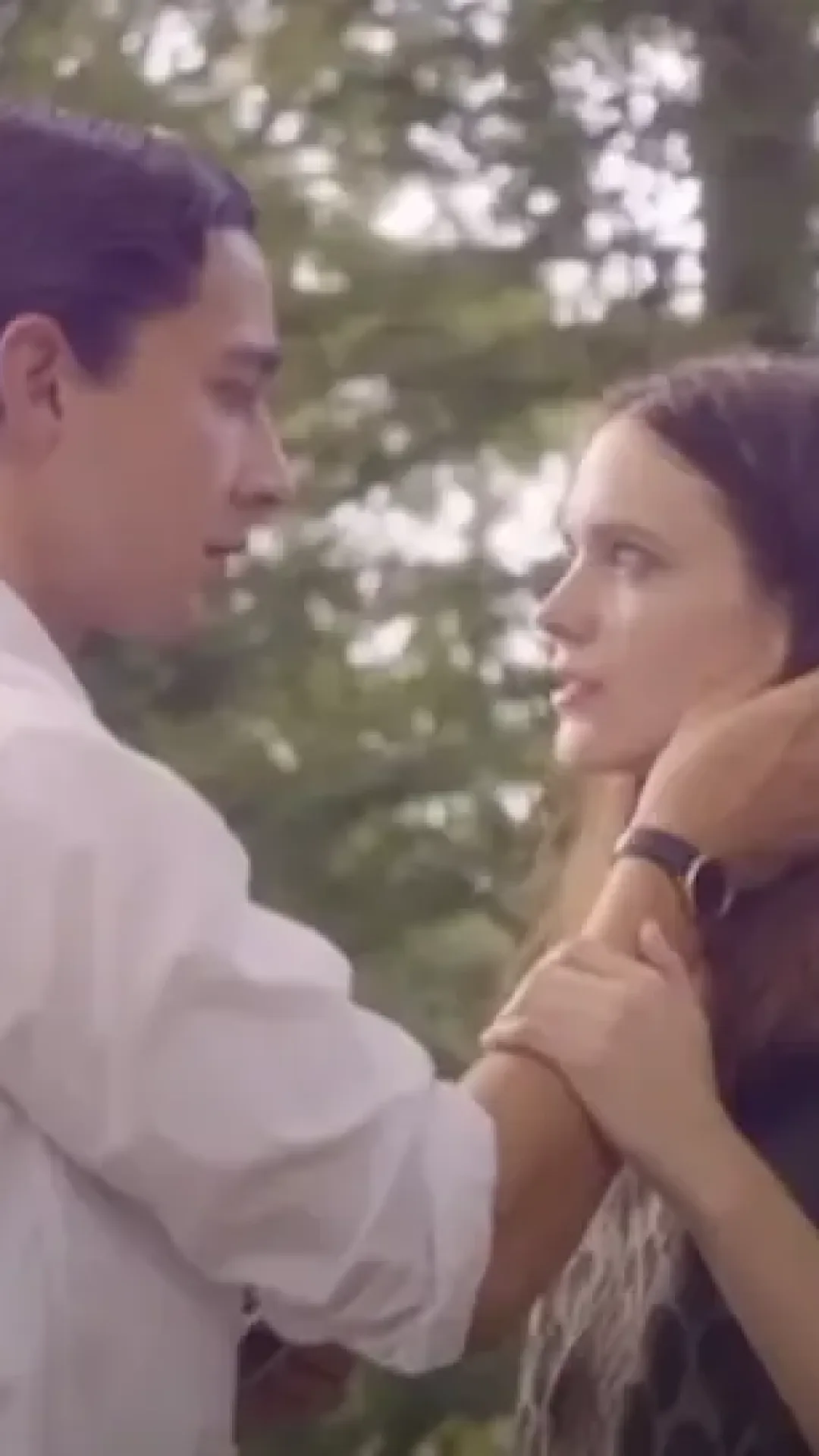 Pessoas recebem alerta sobre assistir a filme gráfico com cenas de sexo “severas” e não simuladas