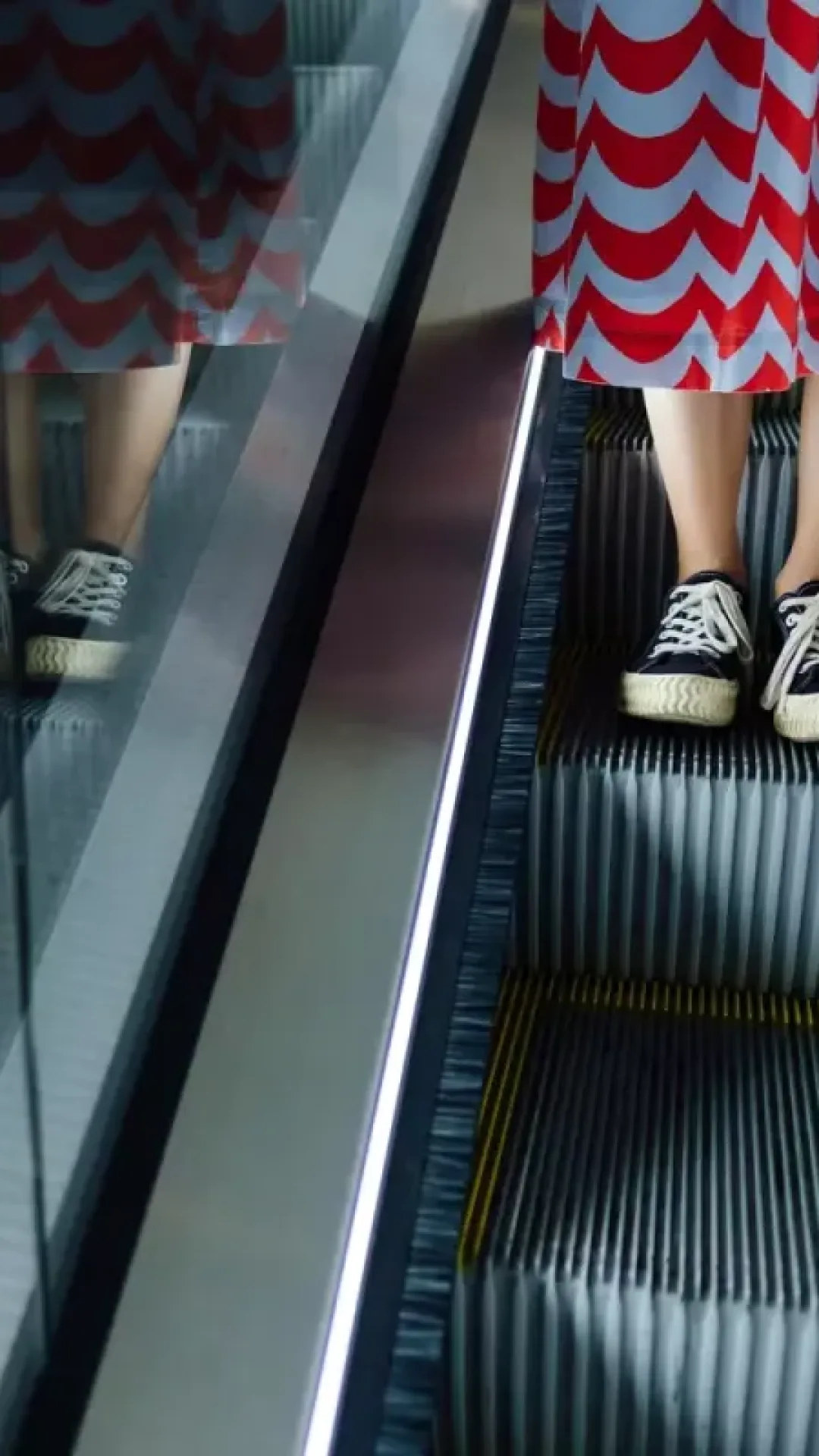 Por que as escadas rolantes tem escovas nas laterais?