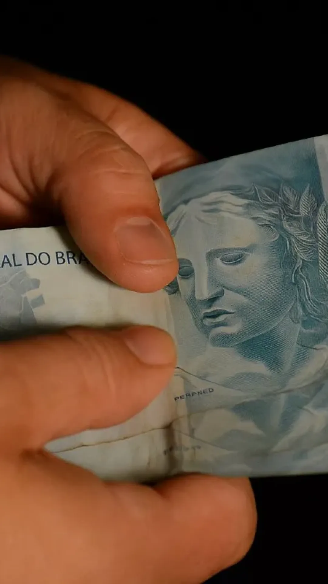 Quanto é preciso ganhar para ser considerado classe média no Brasil?
