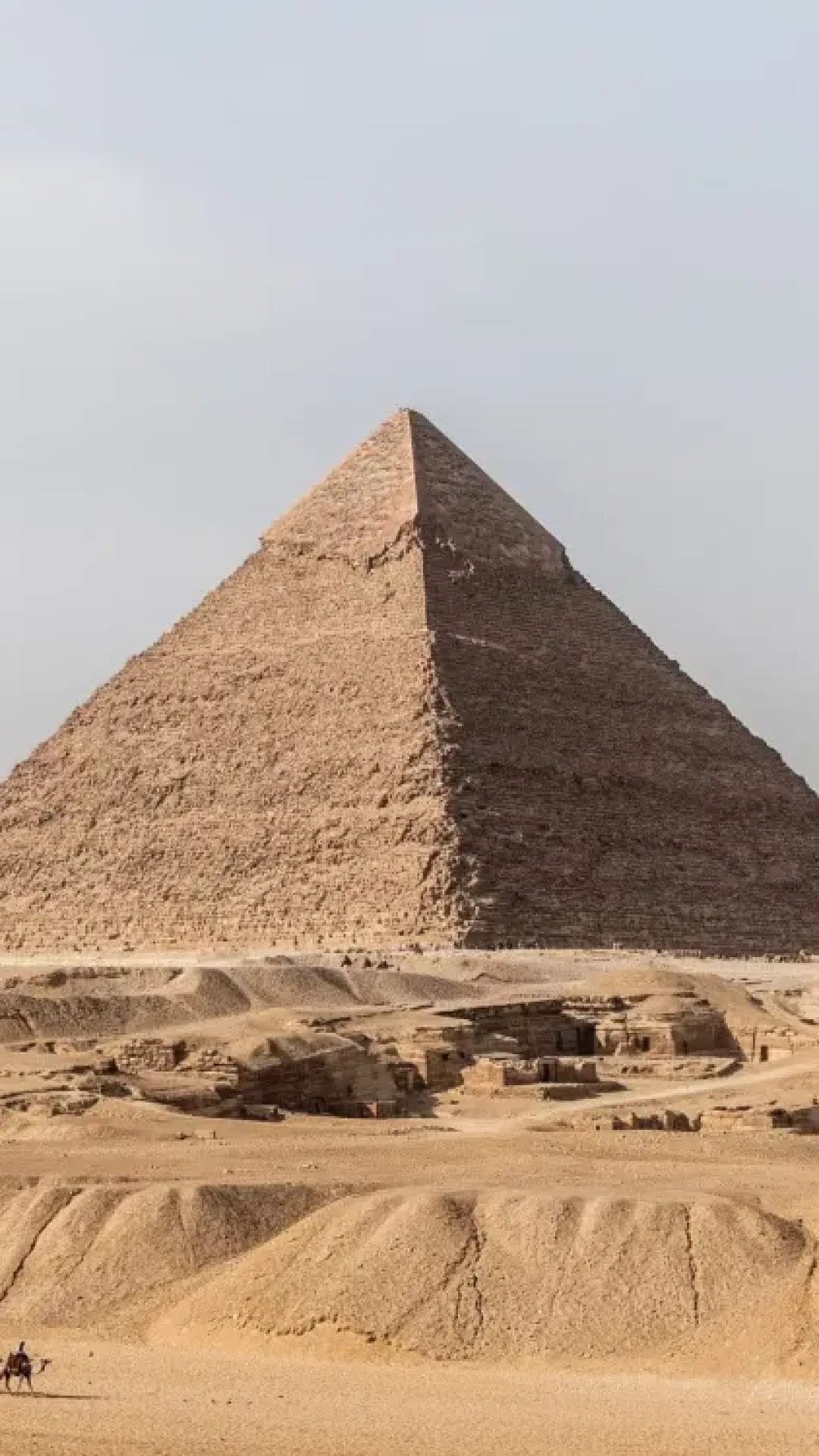 Resolvido o maior enigma do Egito? Pesquisadores explicam como a Grande Pirâmide foi erguida há 4.500 anos