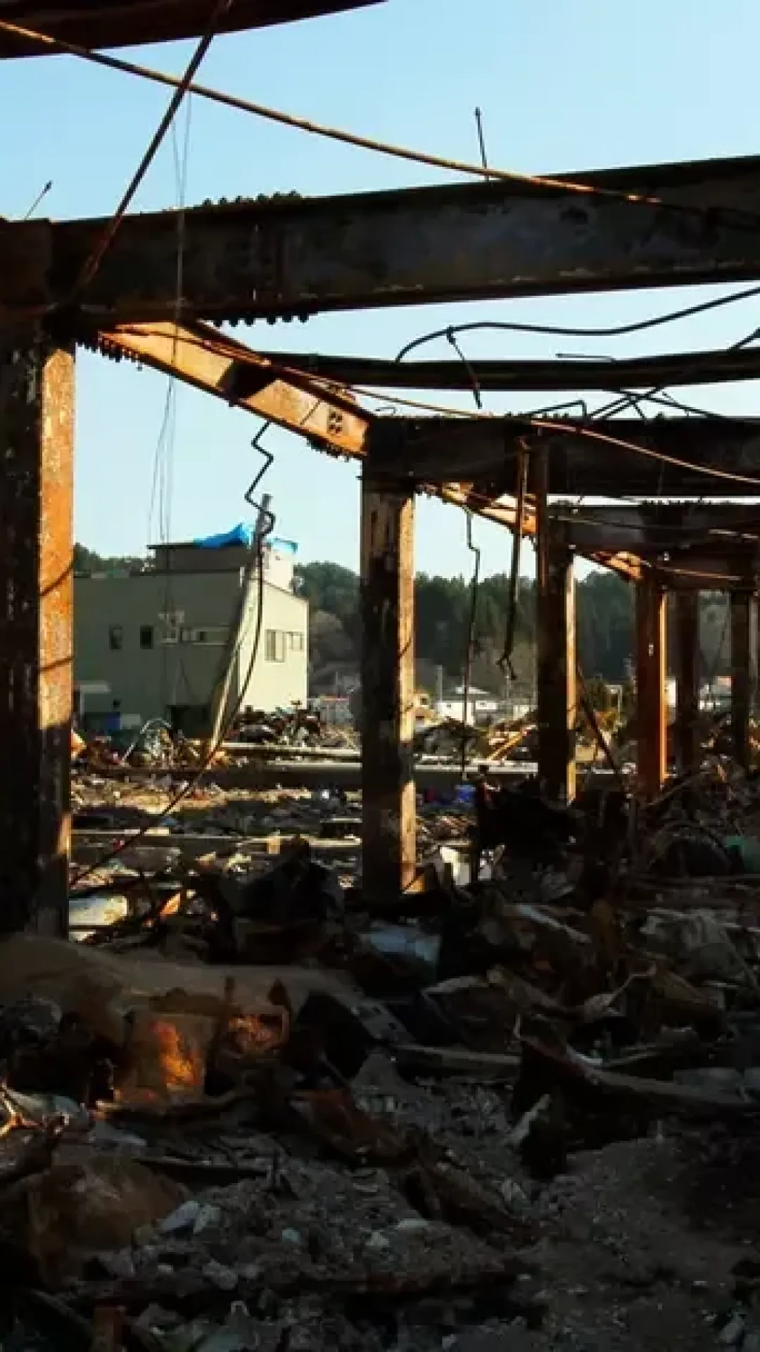 Restos mortais de menina de 6 anos são identificados a 96 quilômetros de casa após ser arrastada por tsunami histórico
