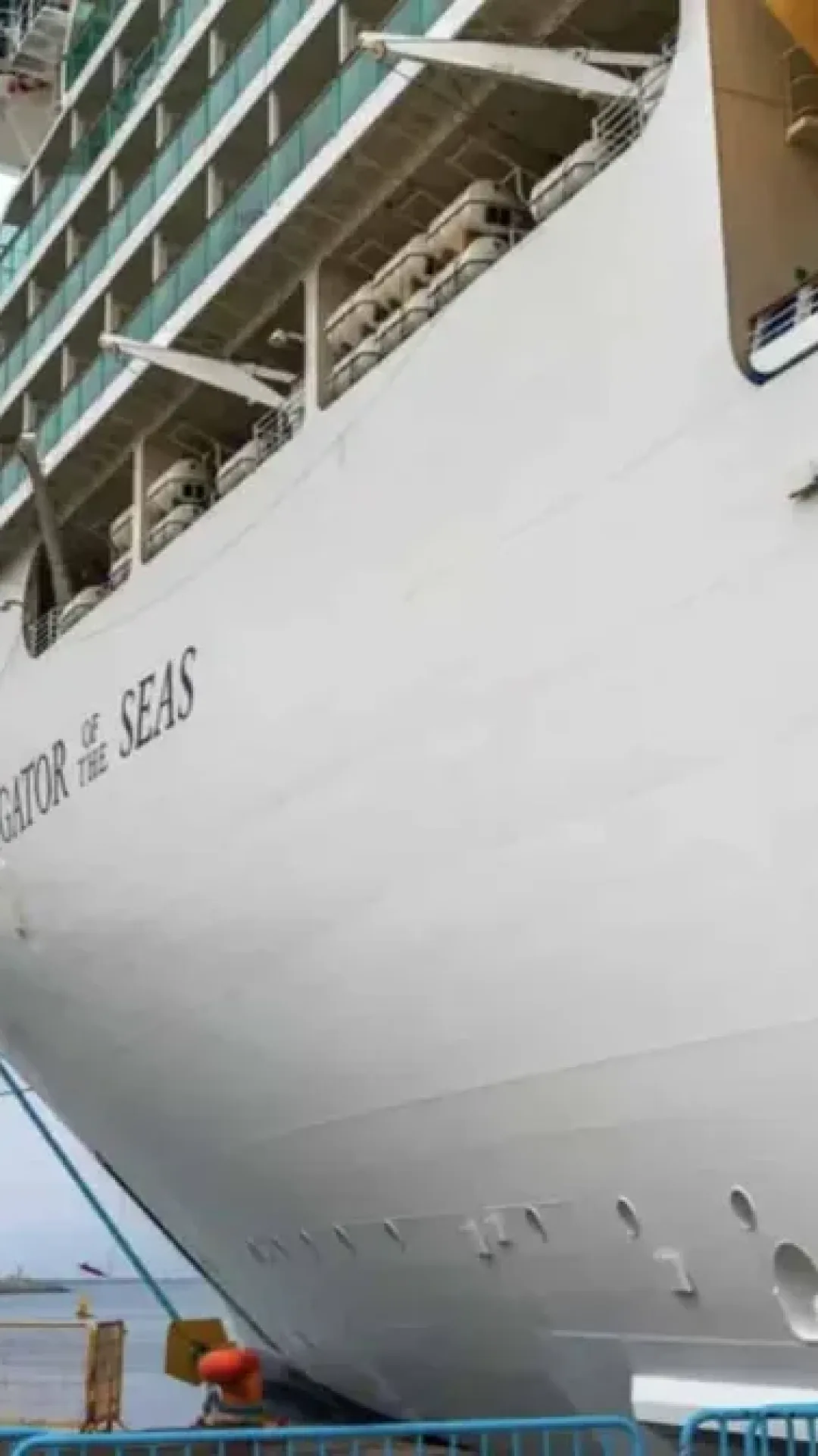 Royal Caribbean divulga comunicado após doença misteriosa se espalhar em navio