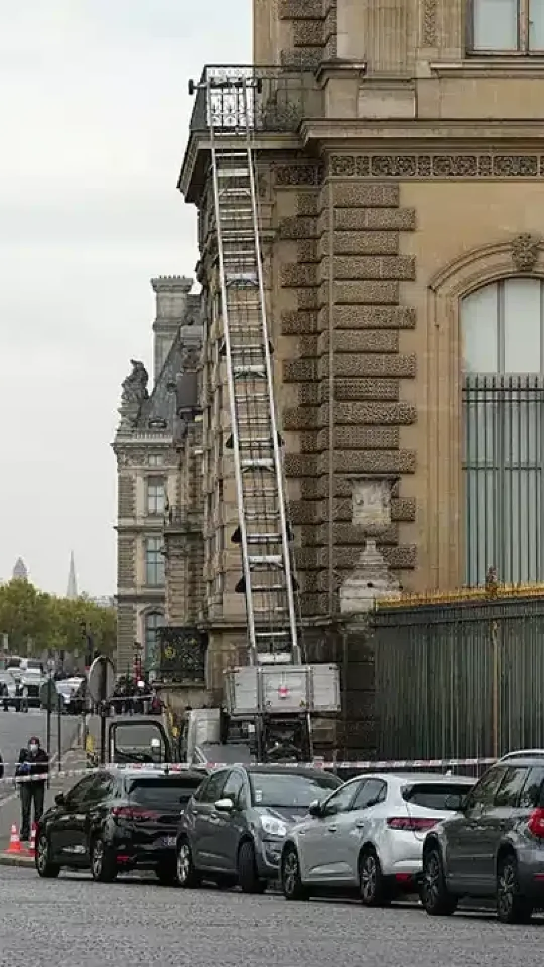 Tudo o que foi roubado enquanto o icônico Museu do Louvre após assalto histórico