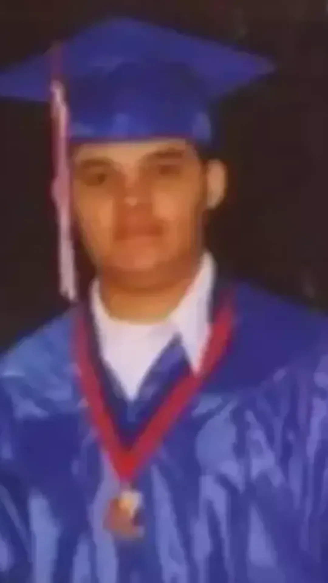 Vídeo horripilante mostra o que aconteceu com homem que ficou preso atrás de um freezer por 10 anos