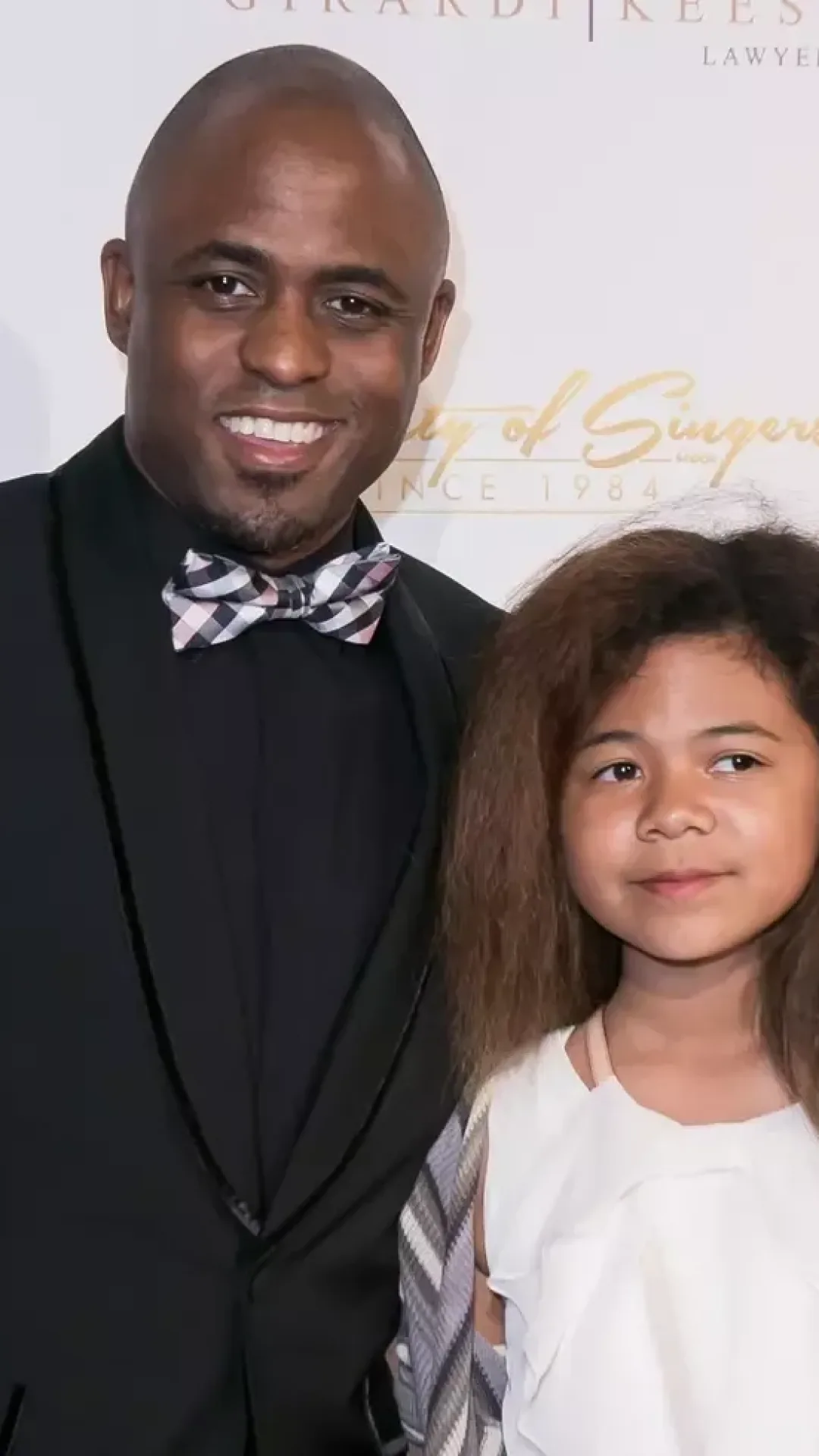 Wayne Brady revela como se assumir pansexual teve um grande impacto na vida familiar dele
