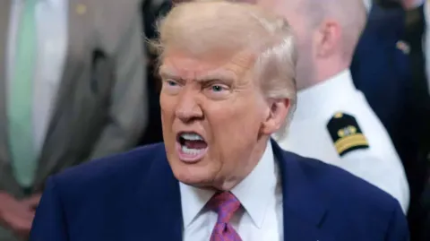 Trump faz alerta mortal após Israel bombardear instalações n