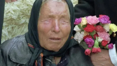 Turistas estão cancelando viagens após ‘nova Baba Vanga’ pre