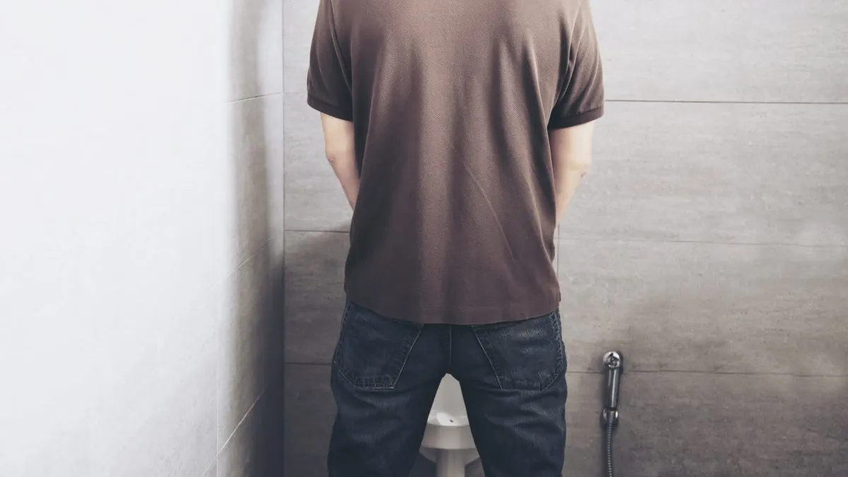 Urologista revela quantas vezes você deve urinar por dia de