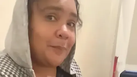Veja como uma mulher de 37 anos se passou por criança de 12 