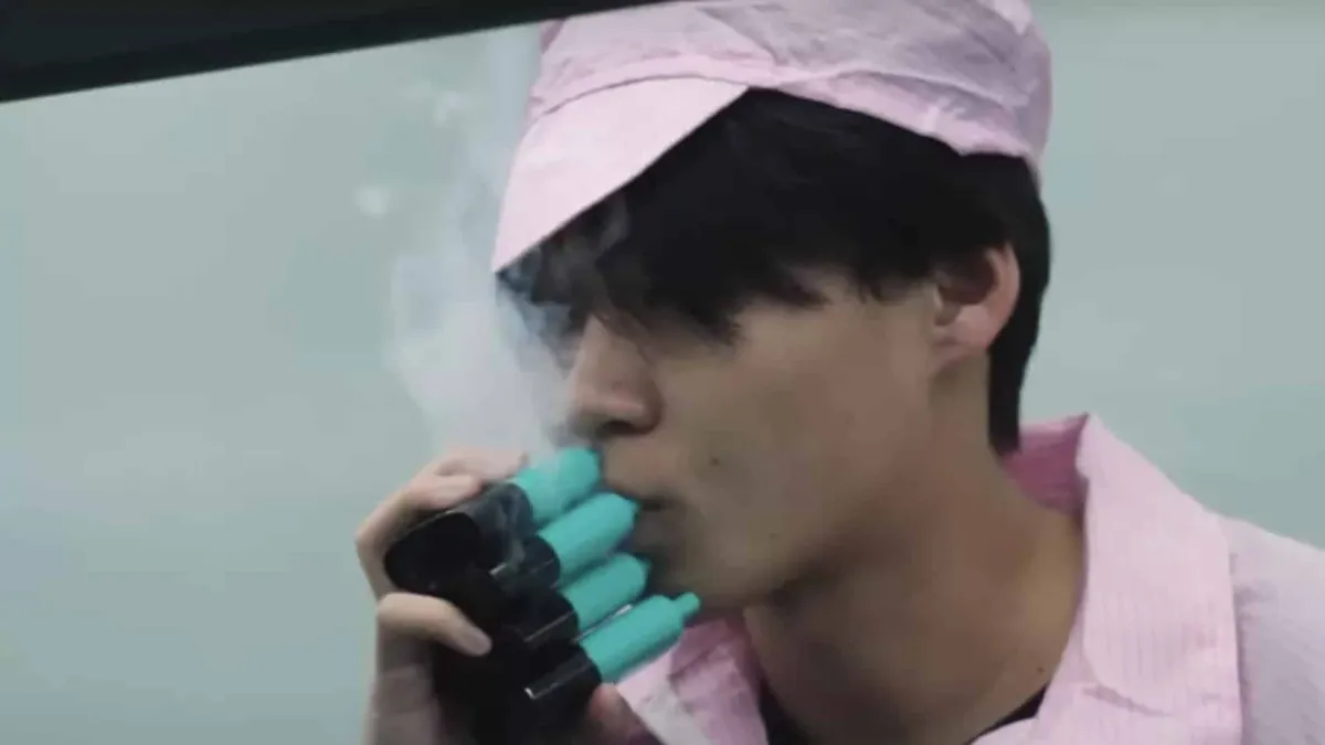 Vídeo chocante mostra funcionário de fábrica testando ‘até 1