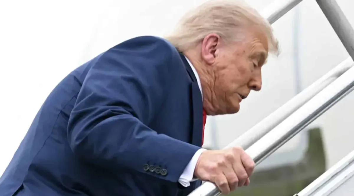 Vídeo de Trump tropeçando na escada de avião é chamado de ‘k