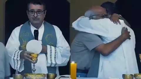 VÍDEO | Sacerdote interrompeu a missa, desceu do altar e abr