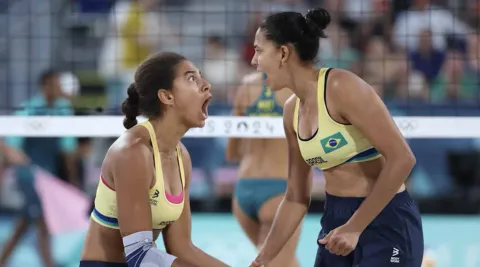Vôlei de praia: Por que os jogadores trocam de lado?
